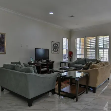 Playa Blanca - Steps To The Beach Sleeps 14 Has Community Pool